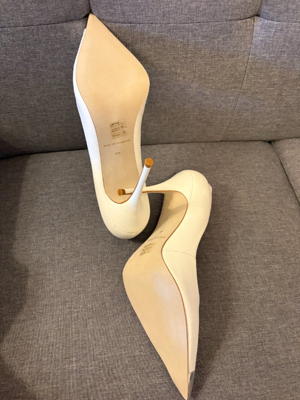NEW Saks Fifth Avenue Ivory Leather Pumps Metal Cap Toe Stiletto Heels Size 10 - Picture 5 of 5